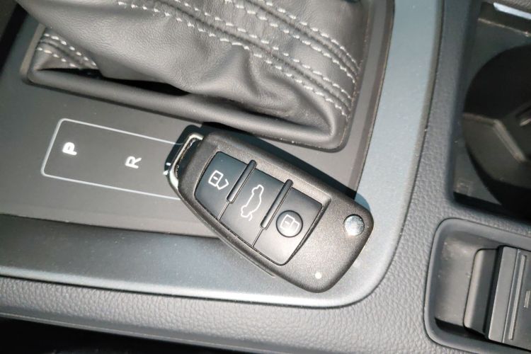 奥迪Q3 2024款 35 TFSI 时尚动感型中控内饰11