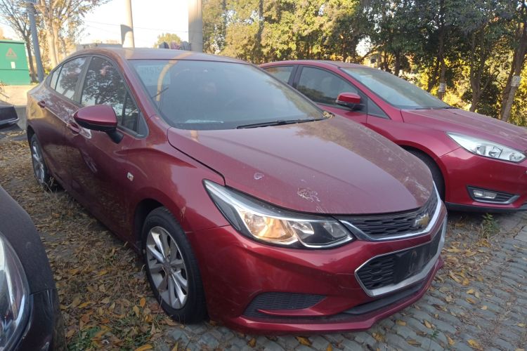 雪佛兰 科鲁兹 2018款 320 自动先锋天窗版车身外观3