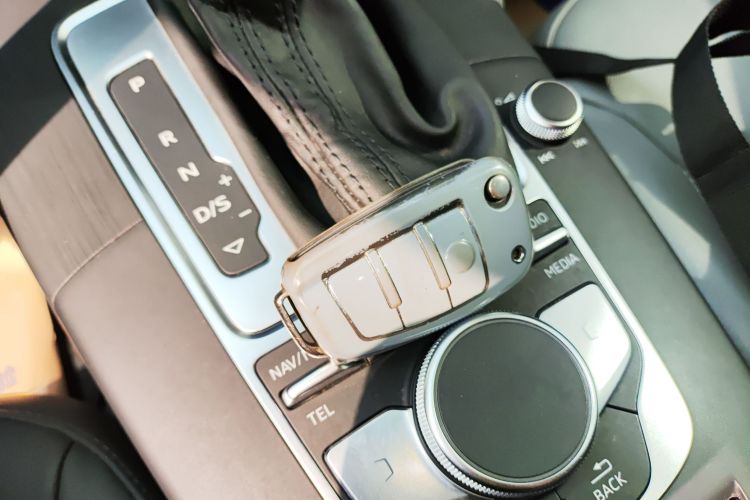 奥迪A3 2018款 30周年年型 Limousine 35 TFSI 时尚型中控内饰11