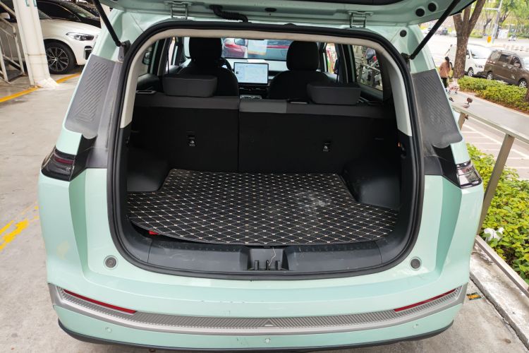 埃安 AION Y 2023款 Younger机舱底盘23