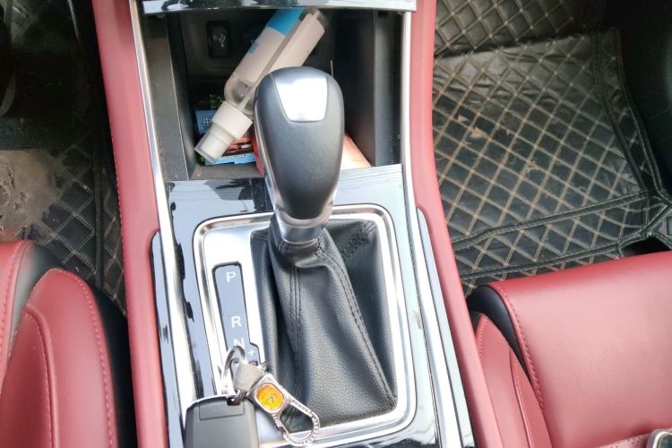 长安 逸动 2019款 蓝鲸版 280T GDI DCT极速型中控内饰18