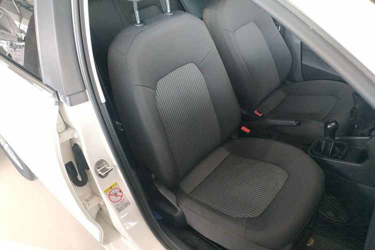 大众 桑塔纳 2016款 1.4L 手动风尚版局部细节41