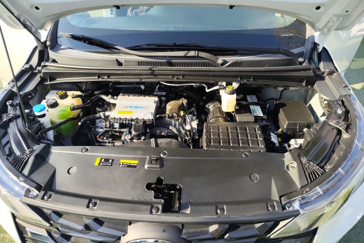 广汽传祺 传祺M6 2023款 PRO 270T DCT尊贵版机舱底盘24