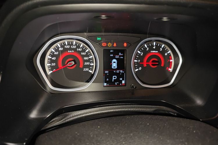 东南DX3 2016款 1.5T SRG CVT旗舰型中控内饰15