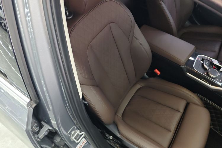 宝马3系 2023款 325Li M运动套装局部细节41