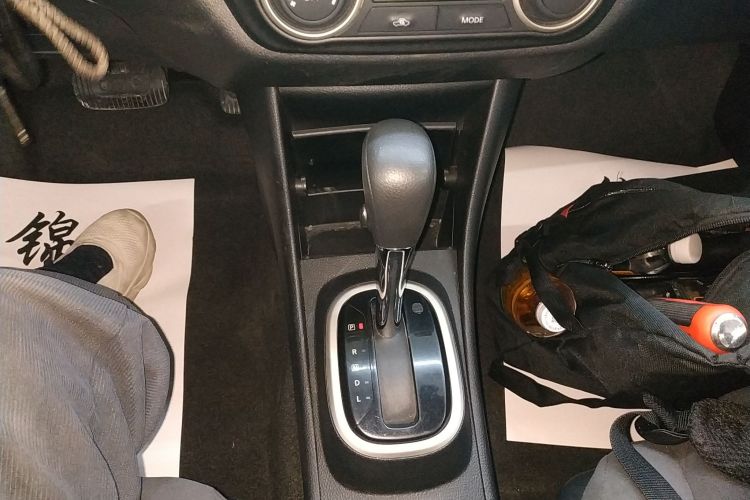 日产 轩逸 2019款 经典 1.6XE+ CVT智联领先版中控内饰18