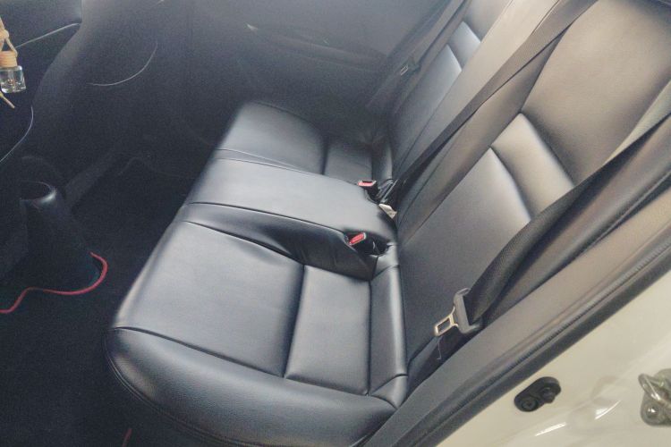 丰田 威驰 2022款 1.5L 20周年纪念版中控内饰7004