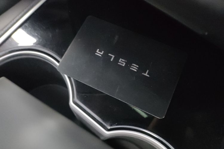 特斯拉 Model 3 2020款 改款 长续航后轮驱动版中控内饰11