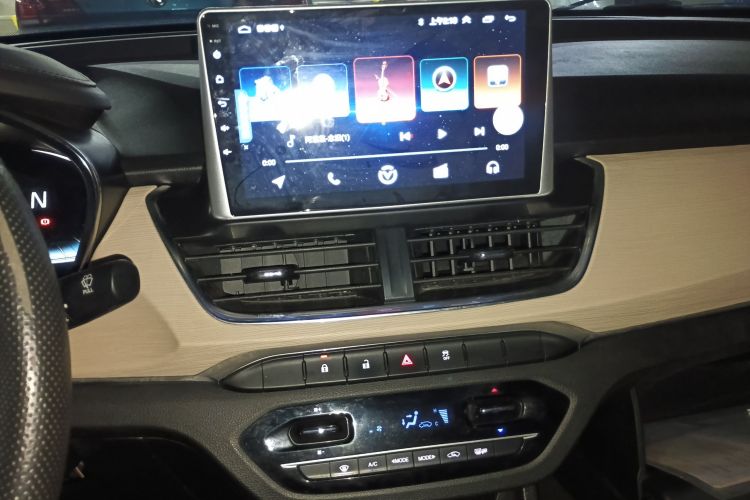 宝骏360 2018款 1.5L 自动豪华型 国V中控内饰16