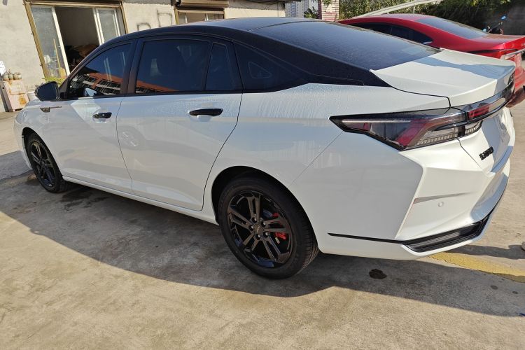 东风风神 奕炫MAX 2024款 1.5T 尊贵版车身外观4