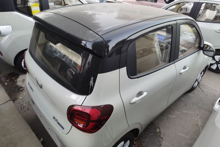 五菱汽车 宏光MINIEV 2025款 四门版 臻享+款车身外观7