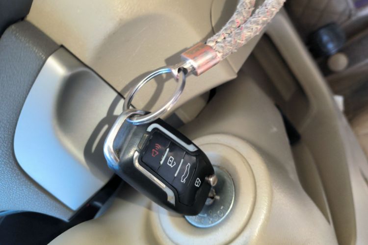 日产 轩逸 2016款 经典 1.6XE 手动领先版中控内饰7001