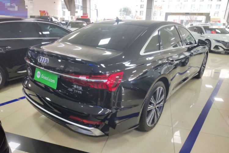 奥迪A6L 2025款 改款 45 TFSI 臻选动感型车身外观7