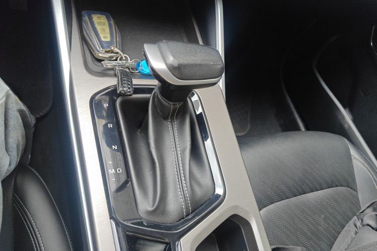 吉利汽车 帝豪 2023款 第4代冠军版 1.5L CVT尊贵型局部细节18