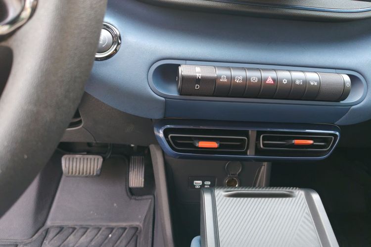 比亚迪 海鸥 2025款 305km 活力版中控内饰18