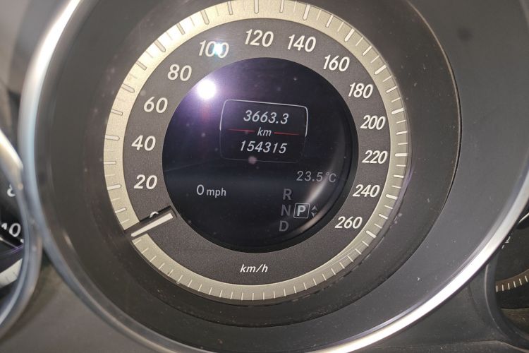 奔驰E级 2014款 E 260 L 豪华型中控内饰15