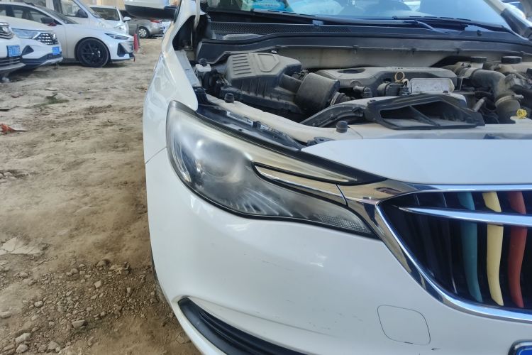 别克 英朗 2018款 15T 双离合精英型 国V车身外观8