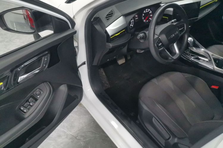 荣威i5 2021款 1.5L CVT铂金版中控内饰20