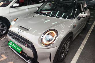 MINI 2022款 2.0T COOPER S 经典派