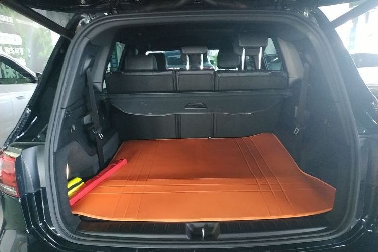 奔驰EQB 2022款 EQB 350 4MATIC 首发特别版局部细节23