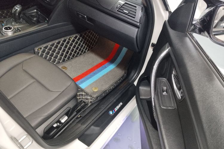 宝马3系 2017款 320Li M运动型局部细节41