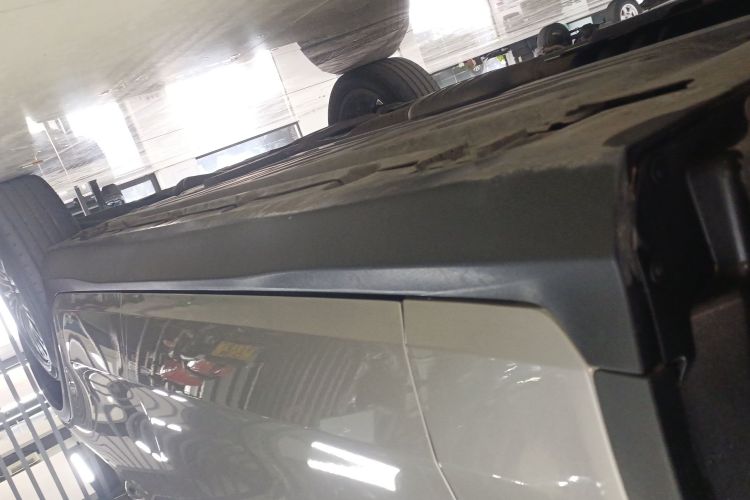 奔驰GLC 2019款 GLC 200 L 4MATIC局部细节9002