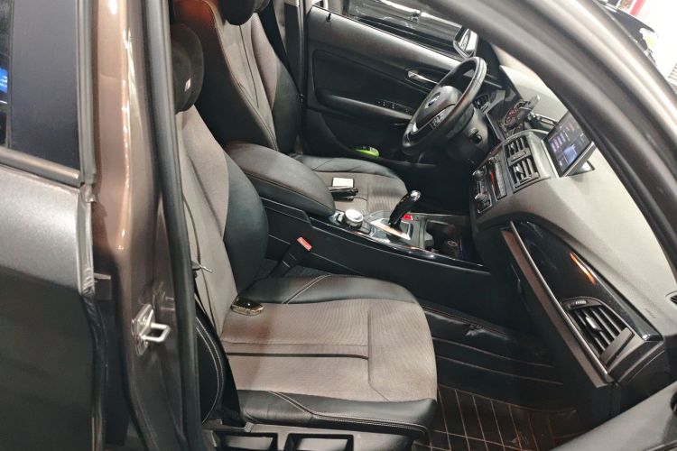 宝马1系(进口) 2013款 改款 116i 领先型局部细节41