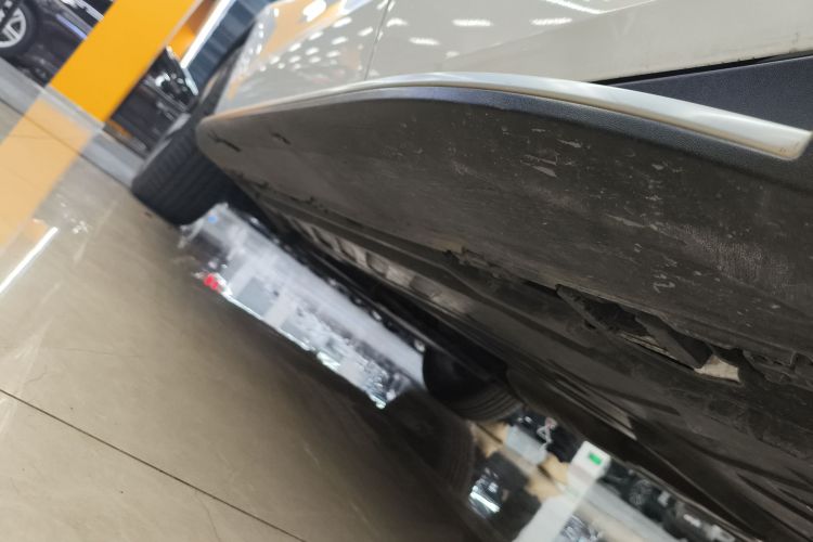 奔驰GLC 2019款 改款 GLC 300 L 4MATIC 动感型局部细节9002