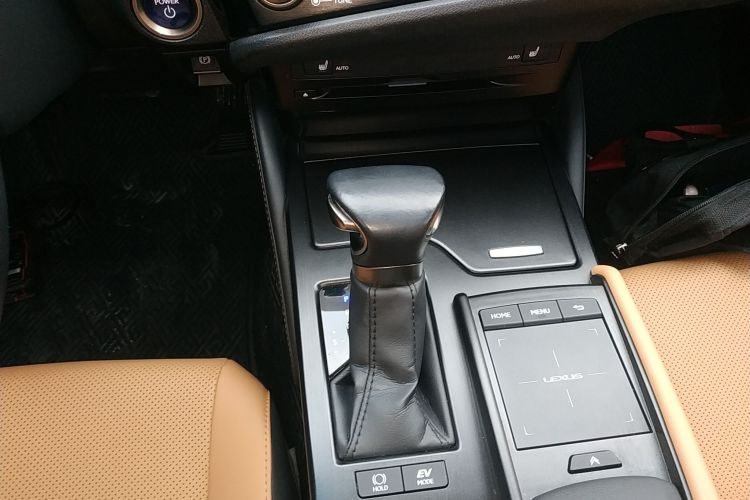 雷克萨斯ES 2021款 300h 卓越版局部细节18