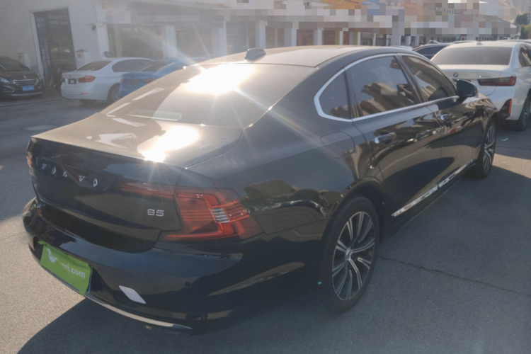 沃尔沃S90 2022款 B5 智逸豪华版车身外观6005