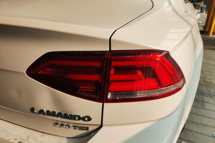 大众 凌渡 2017款 230TSI 手动风尚版车身外观6006