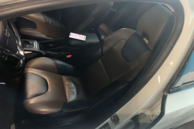 沃尔沃V40 2014款 Cross Country T5 AWD 智雅版中控内饰19