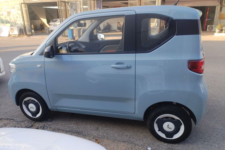 五菱汽车 宏光MINIEV 2022款 轻松款 磷酸铁锂车身外观4