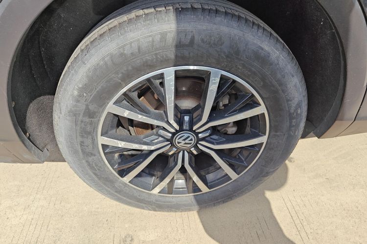 大众 途观L 2018款 330TSI 自动两驱豪华版车身外观6008