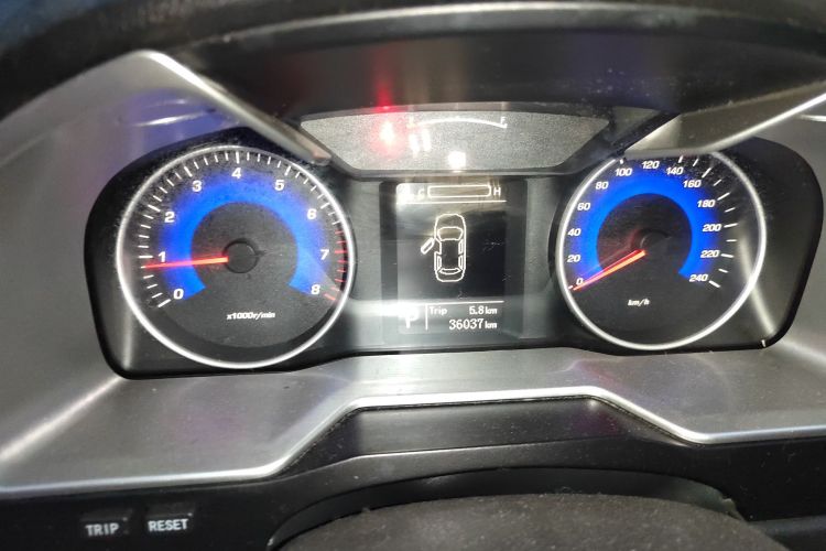 吉利汽车 帝豪 2015款 三厢 1.3T CVT向上版中控内饰14