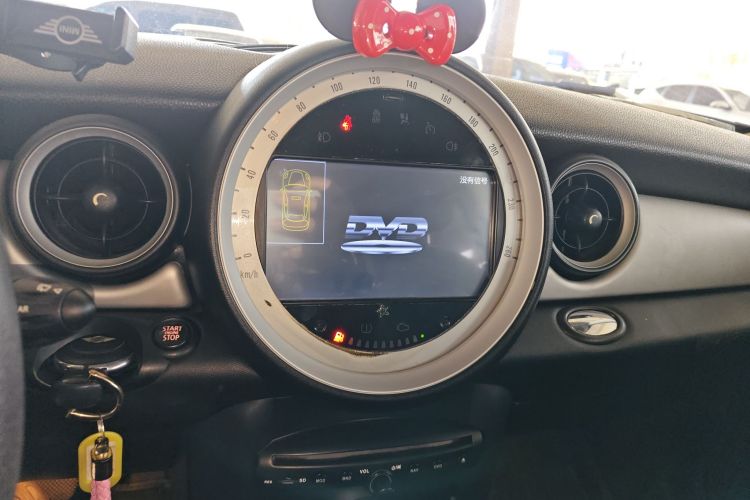 MINI 2011款 1.6L ONE中控内饰16