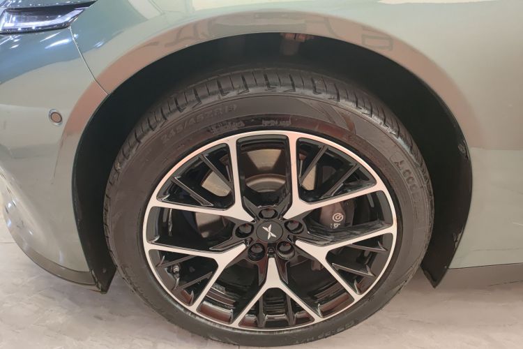 小鹏P7 2023款 P7i 702 Pro车身外观6007