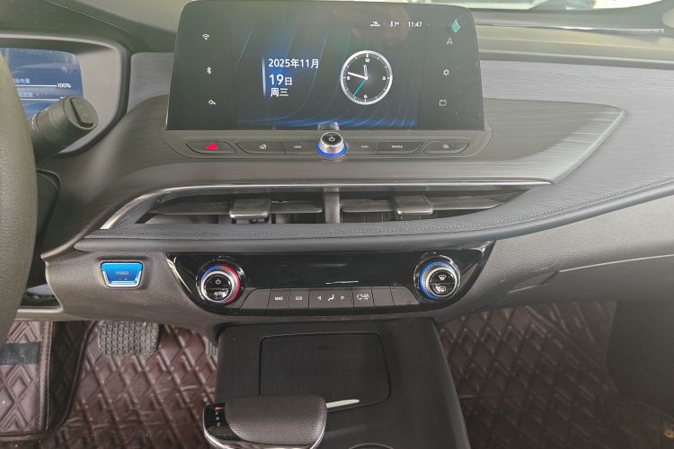 别克 微蓝6 2023款 改款 430km 出行版中控内饰16