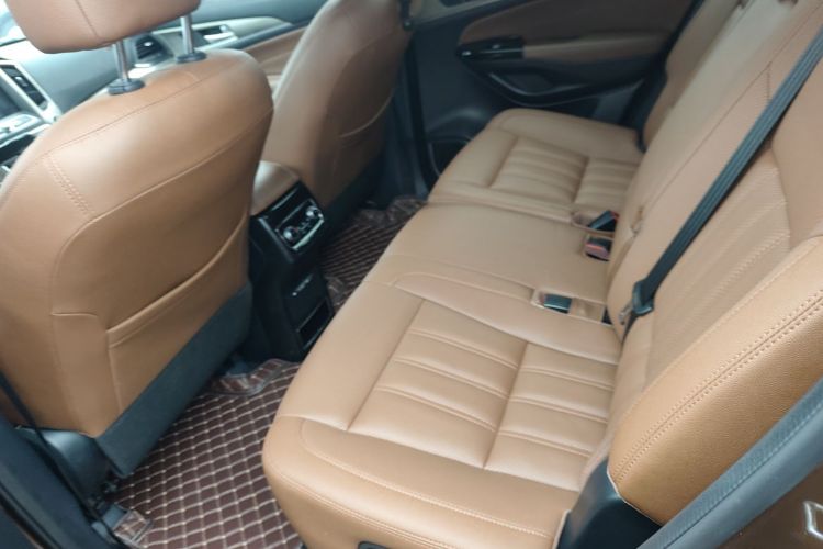 长安CS95 2017款 2.0T 两驱智拓版中控内饰21