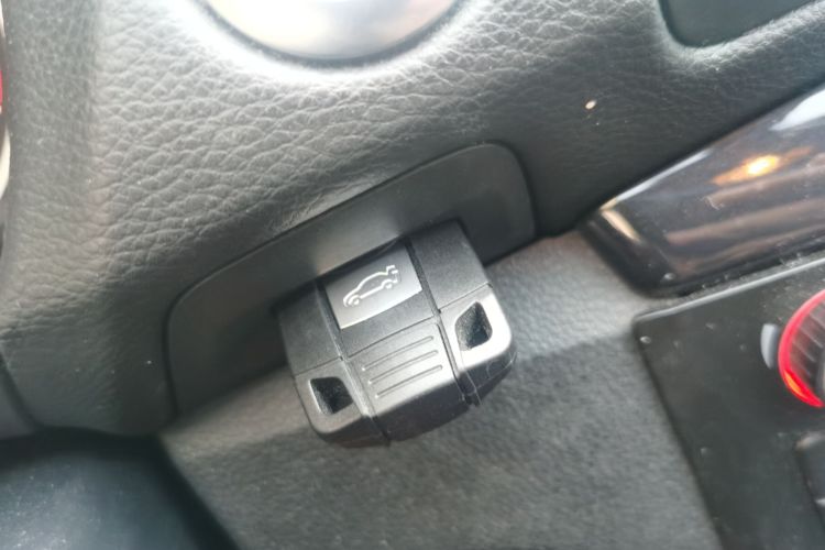 宝马1系(进口) 2011款 120i 敞篷轿跑车中控内饰7001