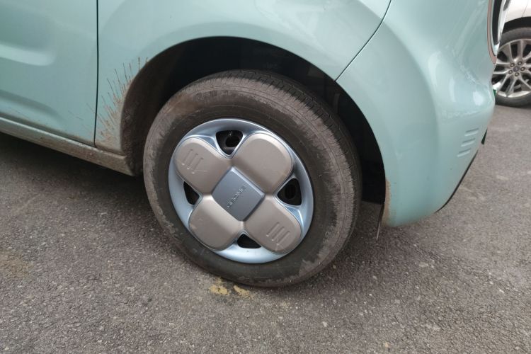 吉利银河 2024款 熊猫mini 200km 耐力熊车身外观10