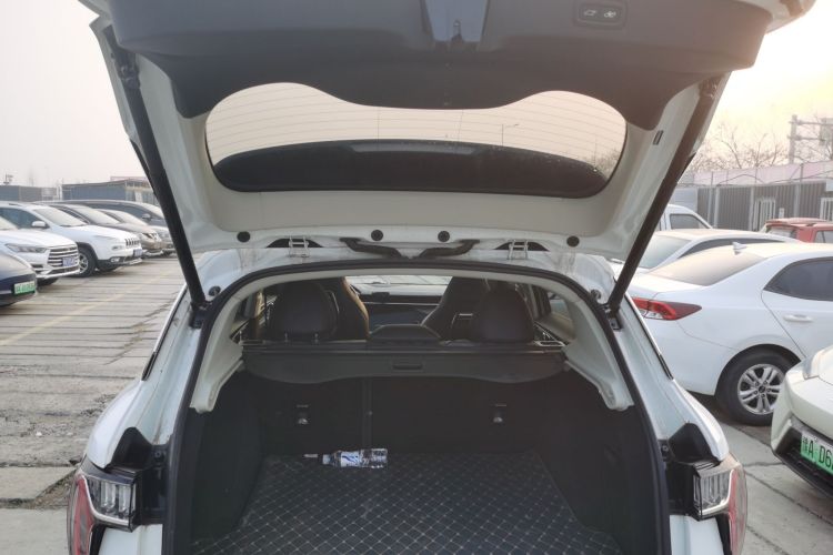 领克01 2021款 2.0TD 两驱型Pro局部细节23