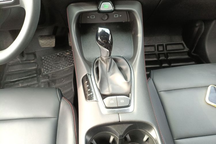 名爵 MG5 2025款 180DVVT 全球豪华版局部细节18