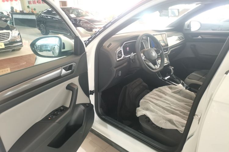 大众 T-ROC探歌 2025款 改款二 300TSI DSG两驱星光版中控内饰20