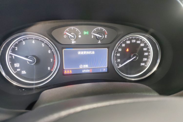 别克 君越 2020款 652T 豪华型中控内饰14