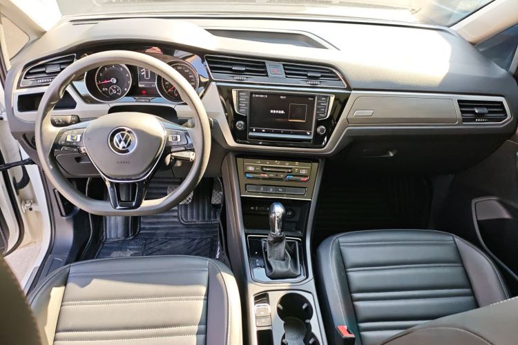 大众 2021款 途安L 280TSI DSG舒适版 7座中控内饰7002