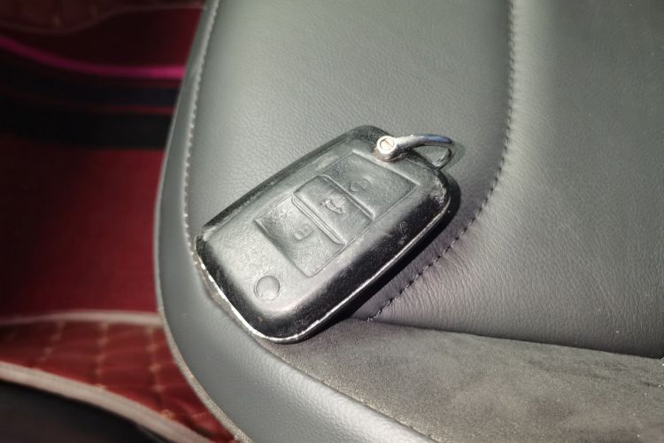 大众 途观L 2018款 330TSI 自动两驱舒适版中控内饰7001