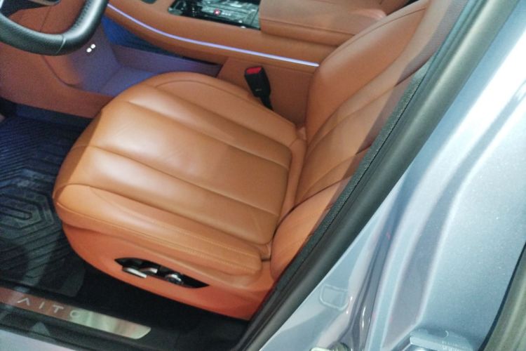 鸿蒙智行 问界M7 2024款 1.5T 智驾四驱Pro版 5座中控内饰19