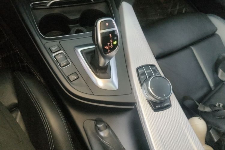 宝马3系 2018款 320i M运动套装局部细节18