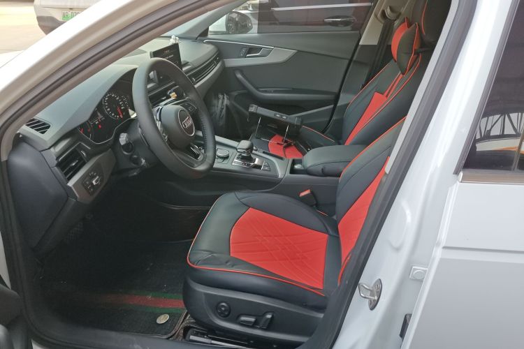 奥迪A4L 2019款 40 TFSI 进取型 国VI中控内饰7003